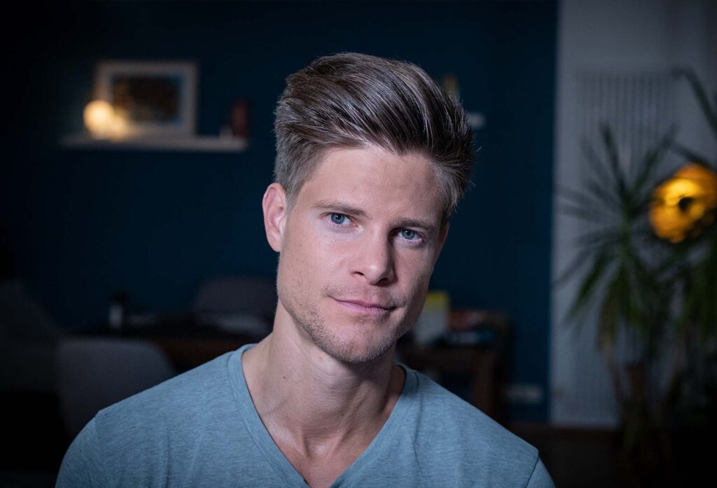 Dr. Philip Häusser im Faktencheck Studio